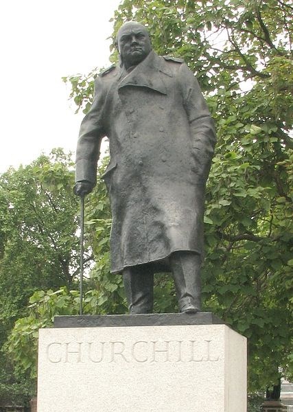 063-Статуя Черчилля